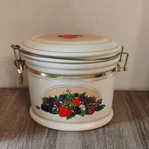 Knott's Berry Farm Foods Ceramic Cannister